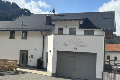 01_Apart__Bergkristall_nauders_Aussenansicht_5.jpg